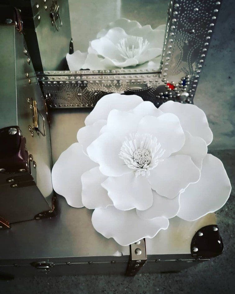 ¿Quieres saber cómo hacer bonitas flores artificiales?