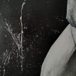 Detalle del gesto pictórico y salpicaduras en la obra Caballo blanco, pintura acrílica contemporánea sobre lienzo.