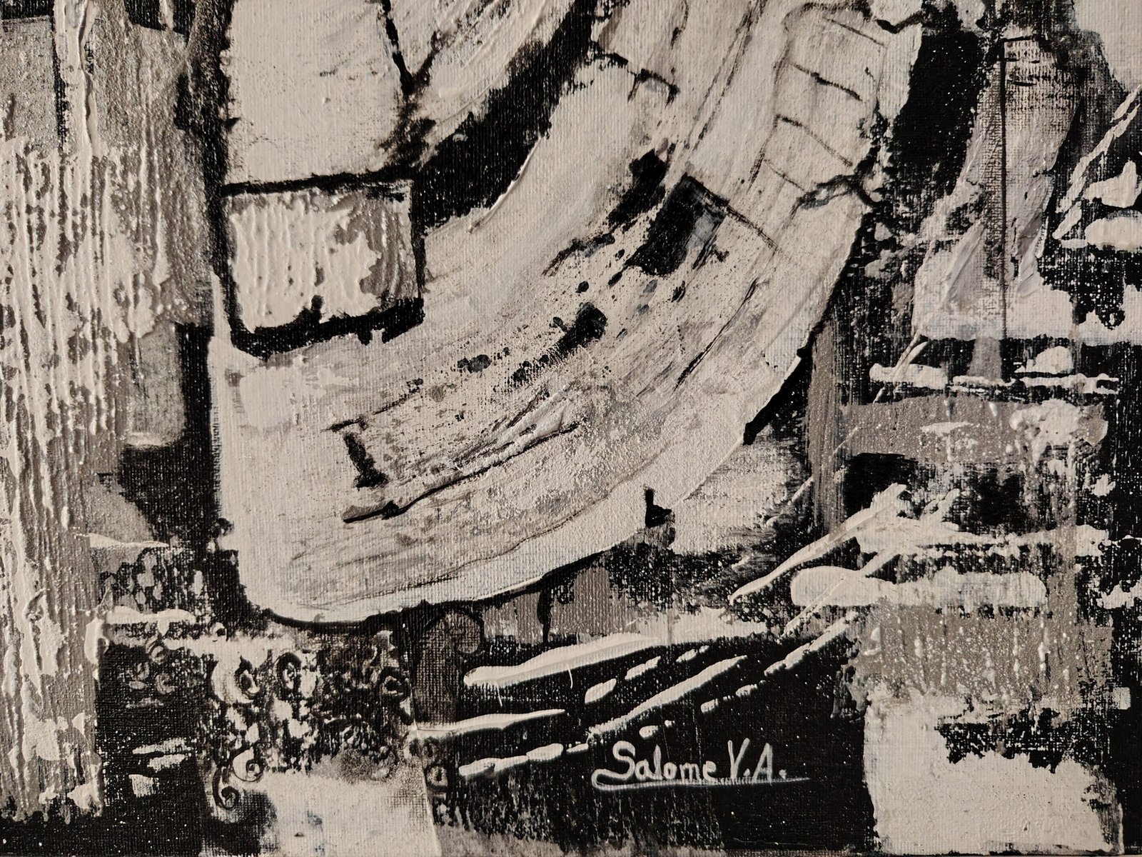 Detalle compositivo con contraste en obra abstracta en blanco y negro