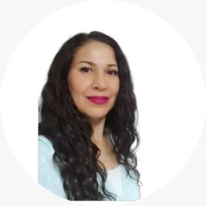 Salomé Viejo Aguilar, artista plástica española y creadora de CreativeSalo