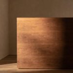 Superficie de madera natural en un espacio creativo del hogar