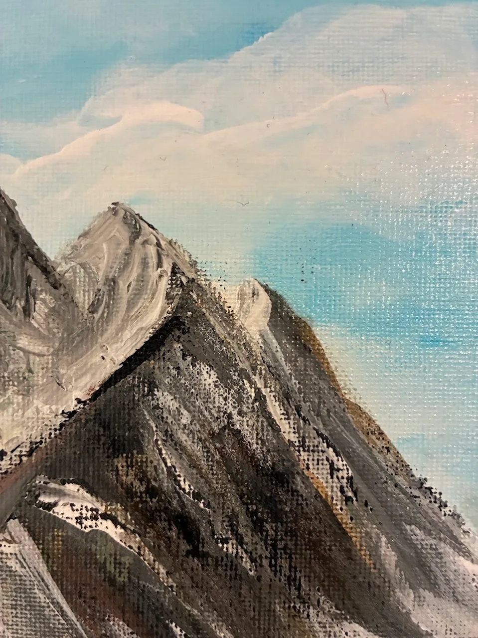 Detalle de las montañas en la obra original Paisaje arquitectónico